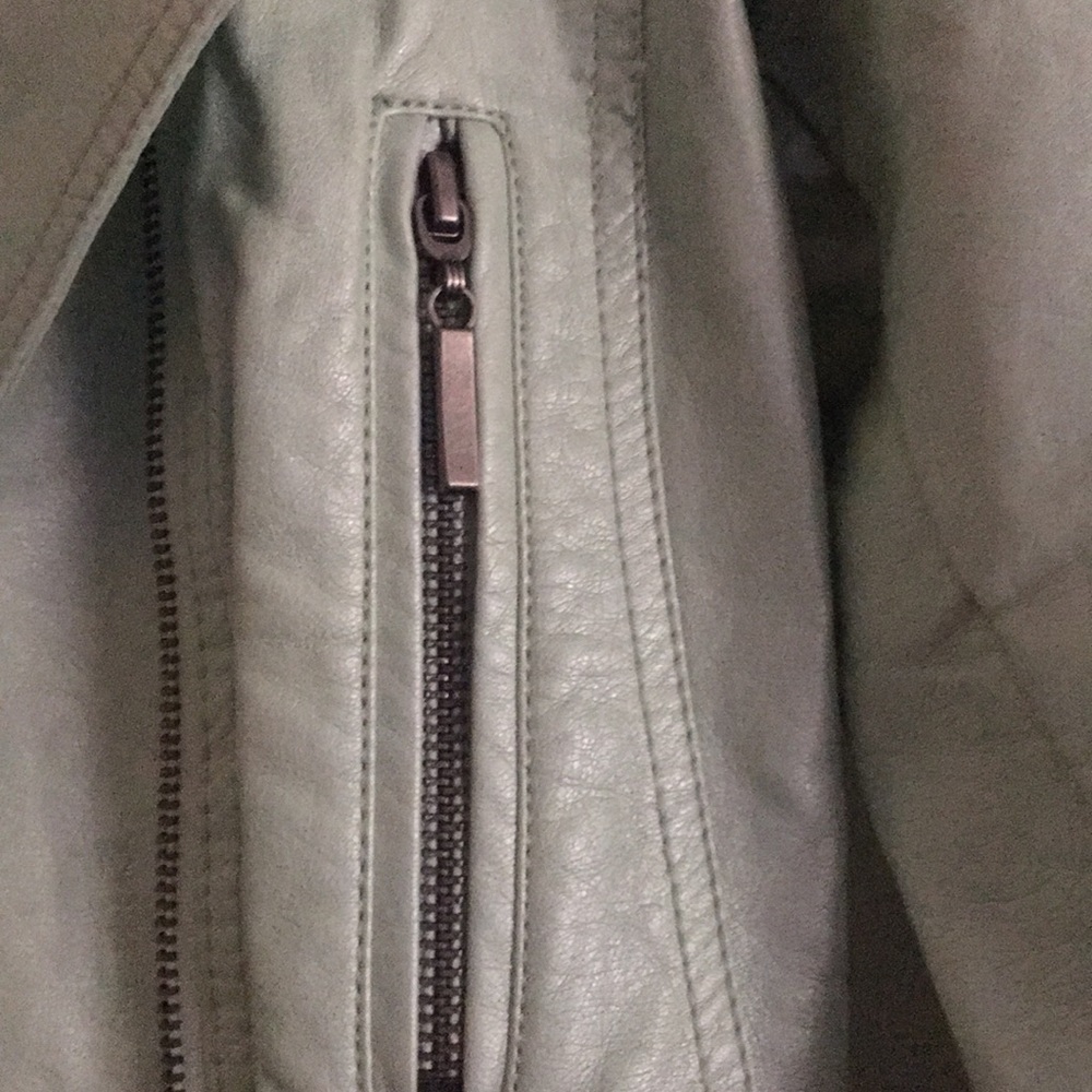 Jacket - Picture 3 of 6